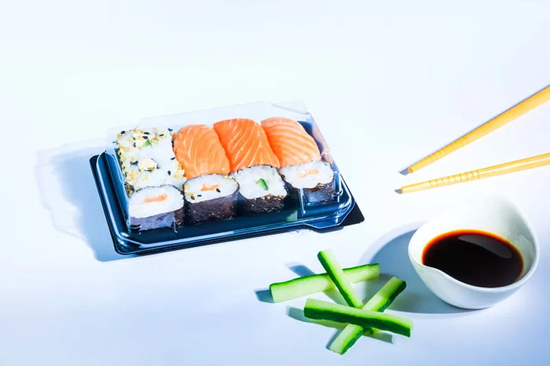 Pojemniki czarne sushi z przykrywką 230×155 mm 50 szt K302PETC DO RECYKLINGU Pojemniki czarne sushi z przykrywką 230x155 mm 50 szt K302PETC DO RECYKLINGU - obrazek 2