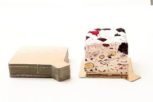 Podkład cukierniczy bankietówka złota 7,5x7,5 cm  1 mm 250 szt